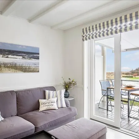 With Ocean View Vakantiehuis