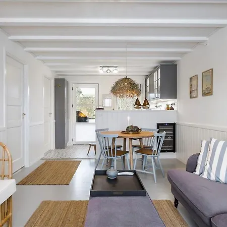Feriehus With Ocean View *