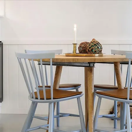 Feriehus With Ocean View Hals